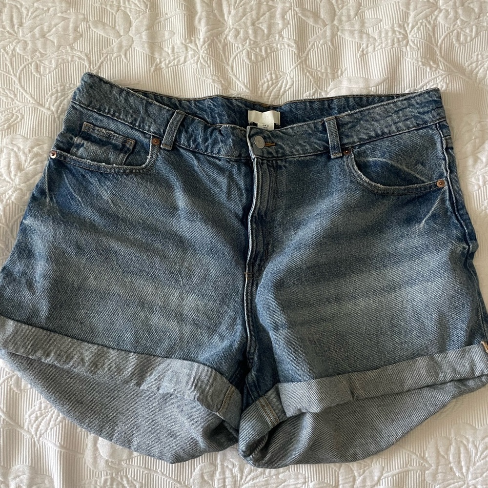 H & M denium shorts